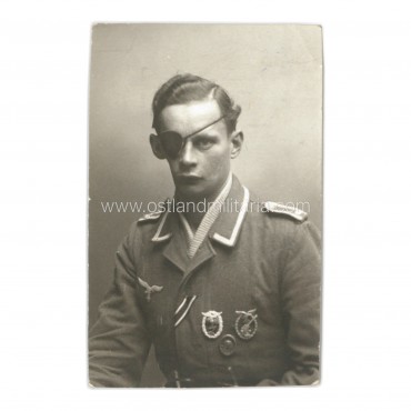 Luftwaffe soldier with an eyepatch portrait photo Germany 1933–1945