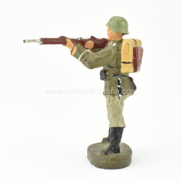 German Elastolin toy soldier with a rifle, standing shooting position Germany 1933–1945