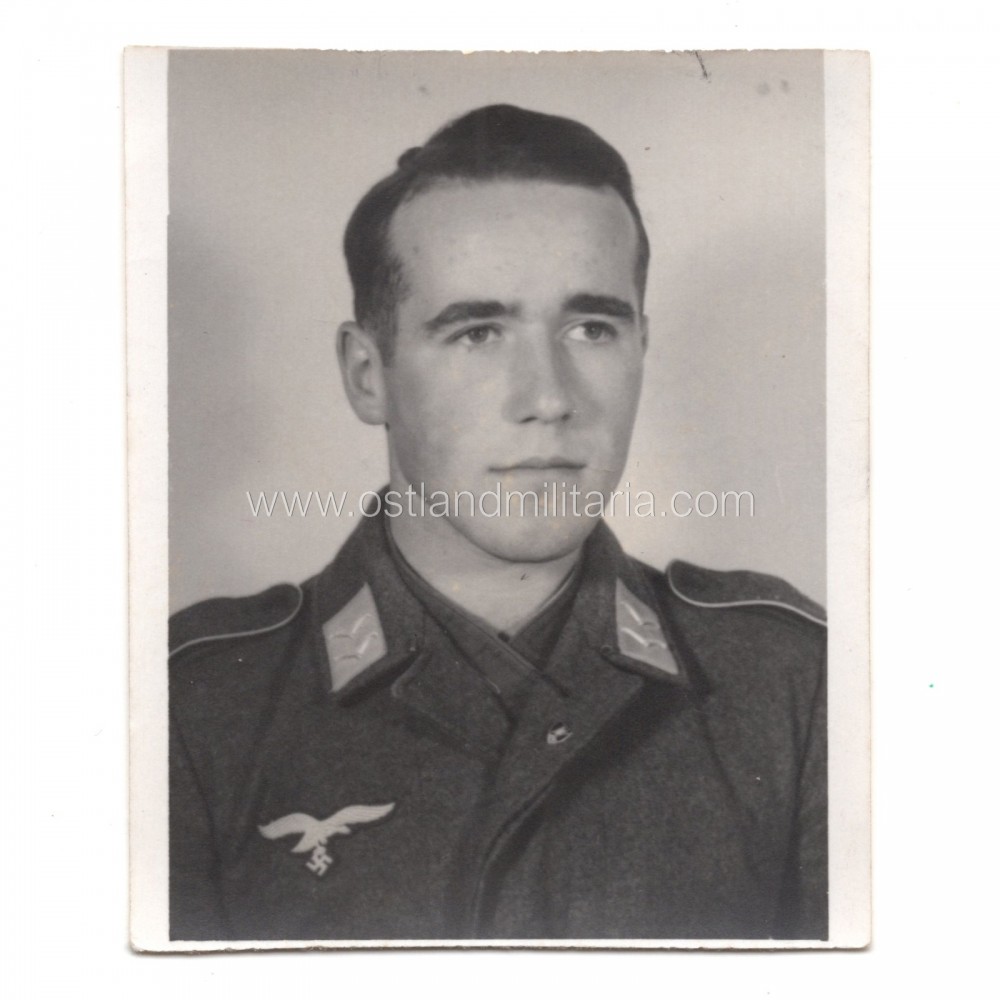 Document photo of LW 4./NJG1 Gefreiter with unit pin Germany 1933–1945
