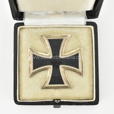 Cased Iron Cross 1st class, unmarked K&Q Germany 1933–1945