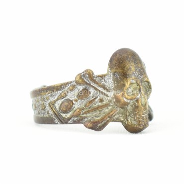 Ring with skull and crossbones Germany