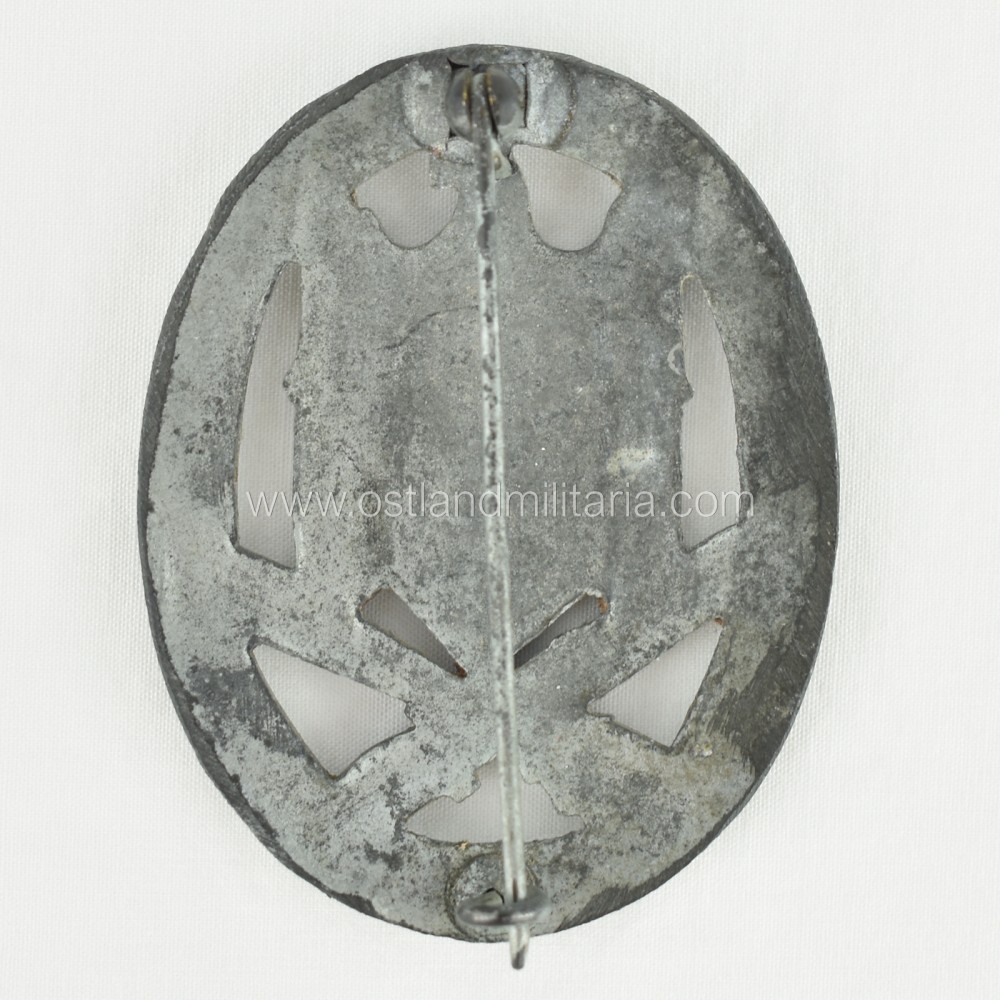 General assault badge by R. Karneth Germany 1933–1945