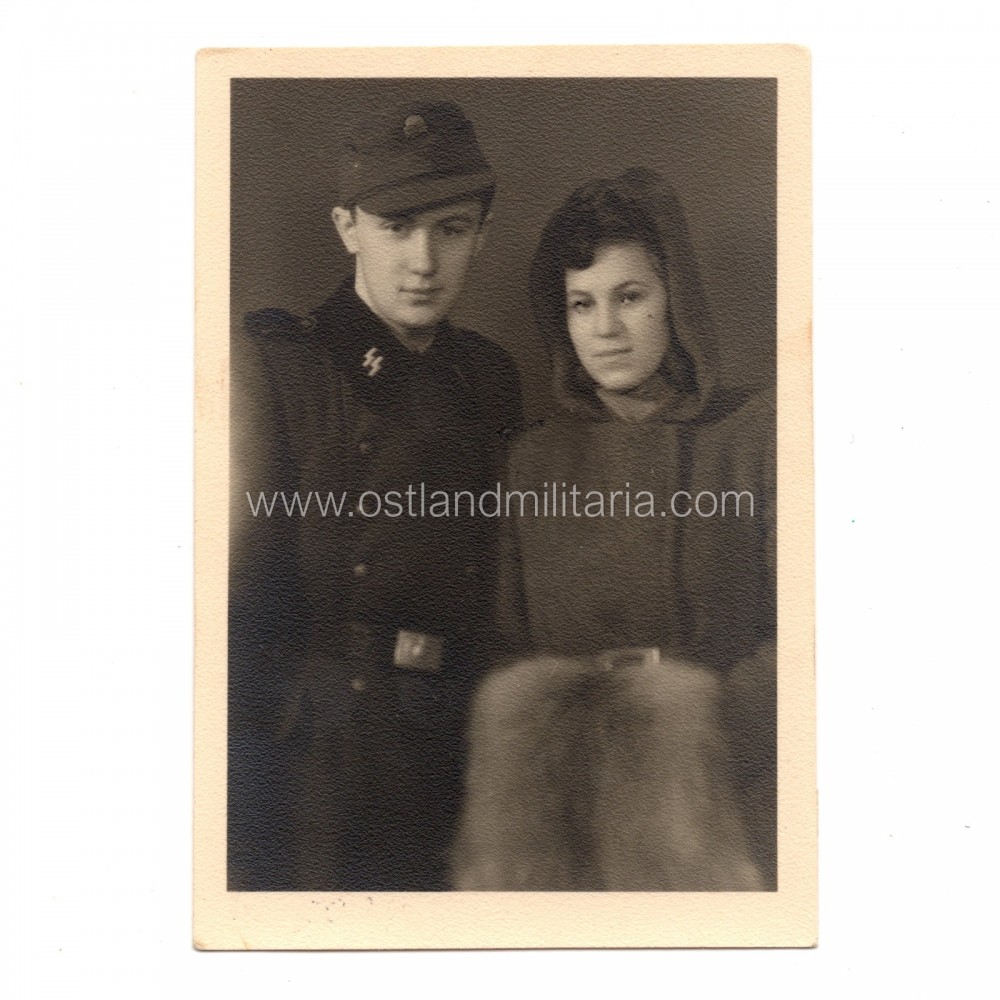 Photo of Estonian SS-volunteer Aksel Tanner with a woman Germany 1933–1945