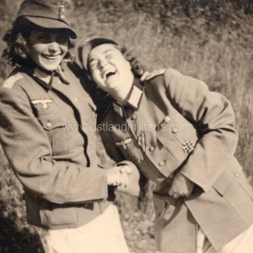 Photo of women in Wehrmacht officer uniforms Germany 1933–1945