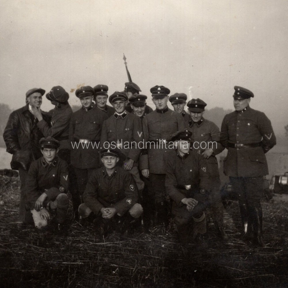 Group photo of Wehrwolf Wehrverband Germany
